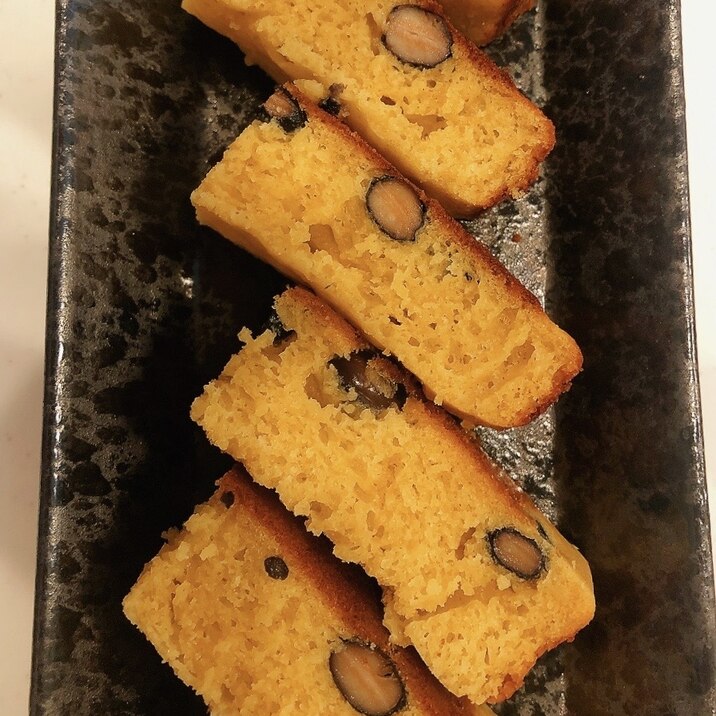 フライパンで♪きなこと黒豆のケーキ